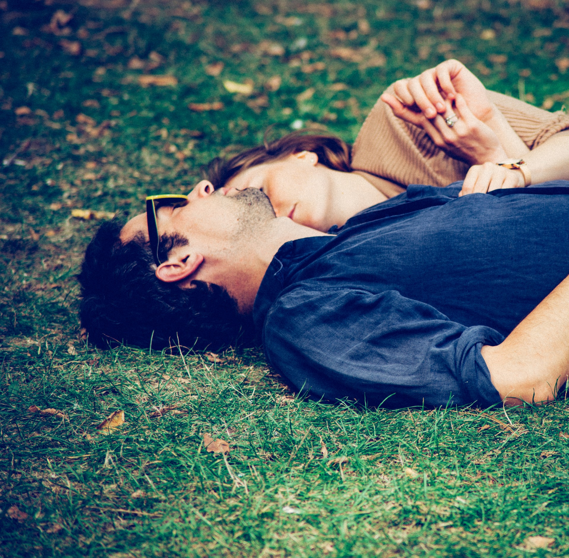 second date ideas that include couple lying around romantically