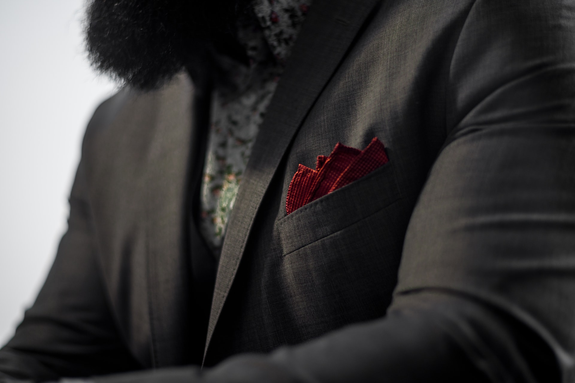 how to wear a pocket square casually, 